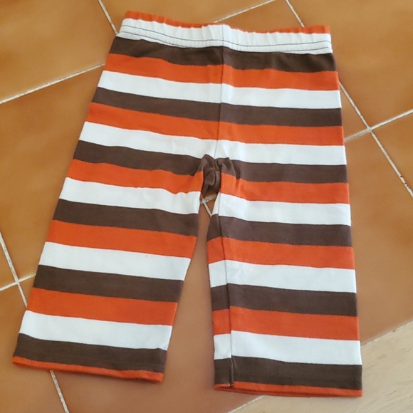 Baby Thanksgiving outfit - Picture 3 of 3